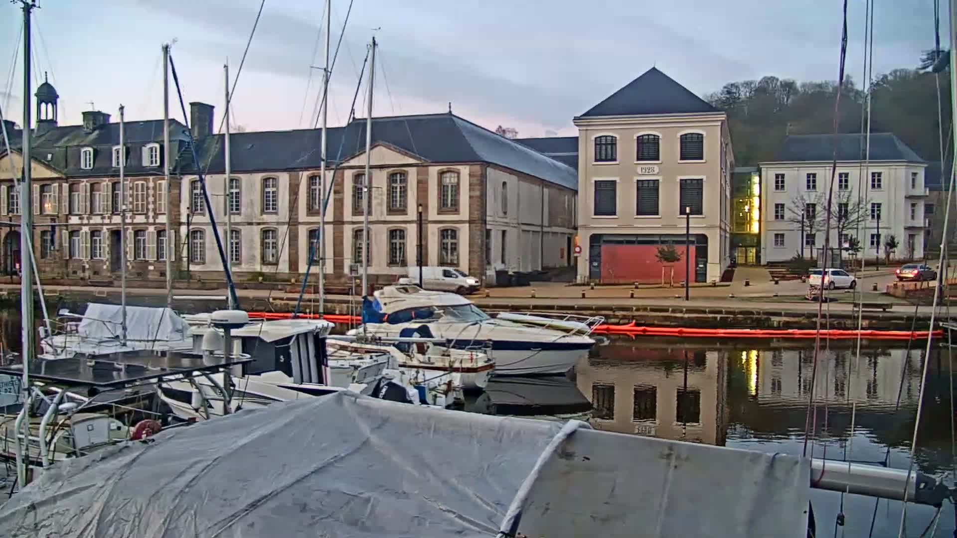 Morlaix City & Port de Morlaix Marine Live Cam - Coat Serho, Morlaix, Finistère, Bretagne, France