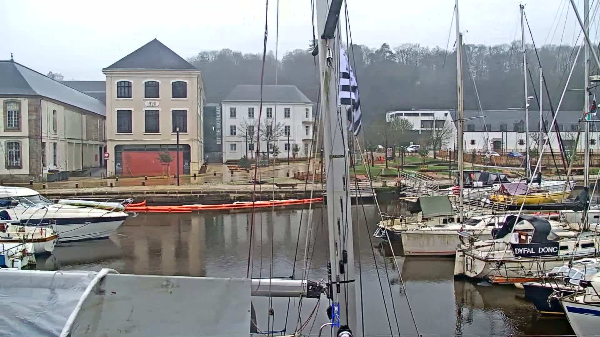 Morlaix City & Port de Morlaix Marine Live Cam - Coat Serho, Morlaix, Finistère, Bretagne, France