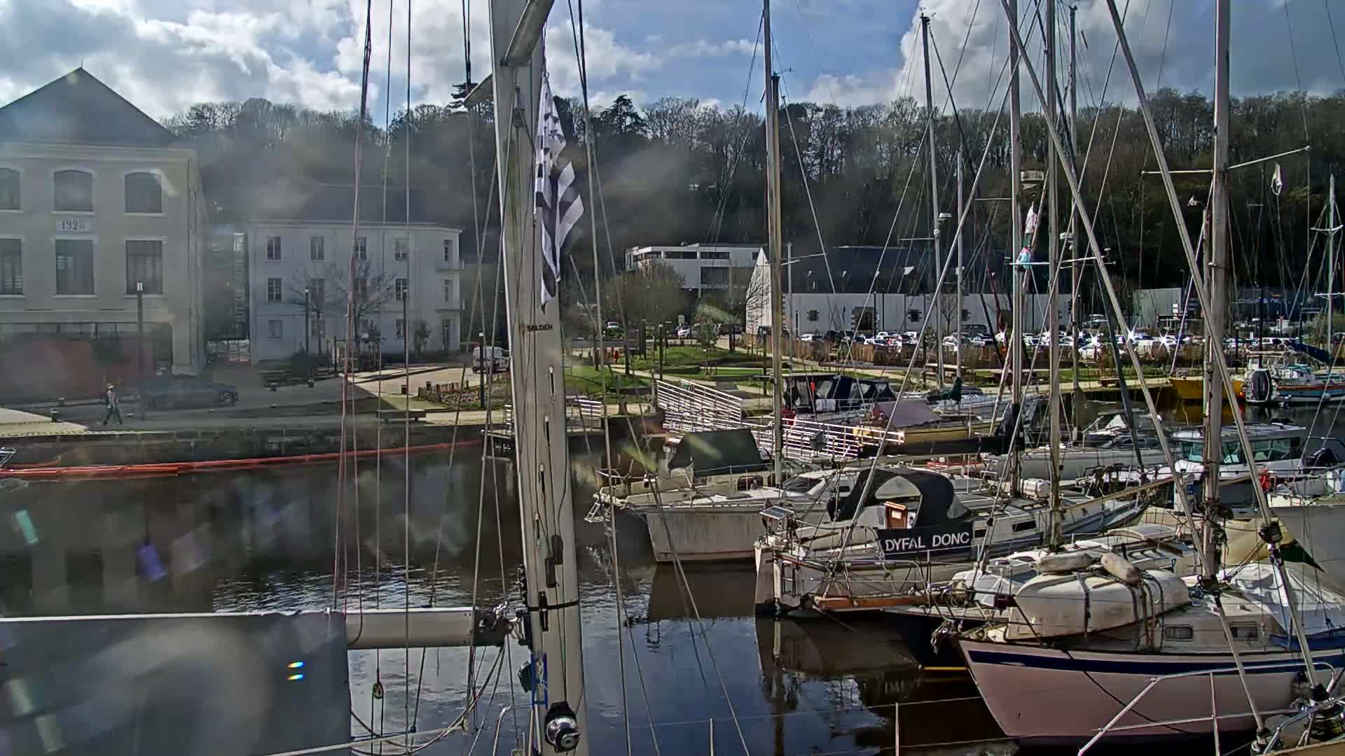 Morlaix City & Port de Morlaix Marine Live Cam - Coat Serho, Morlaix, Finistère, Bretagne, France