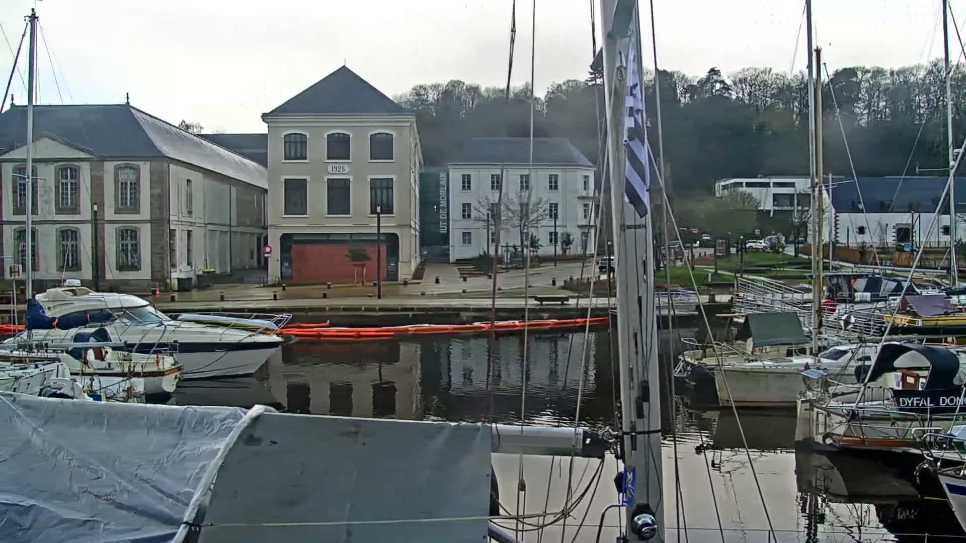 Morlaix City & Port de Morlaix Marine Live Cam - Coat Serho, Morlaix, Finistère, Bretagne, France