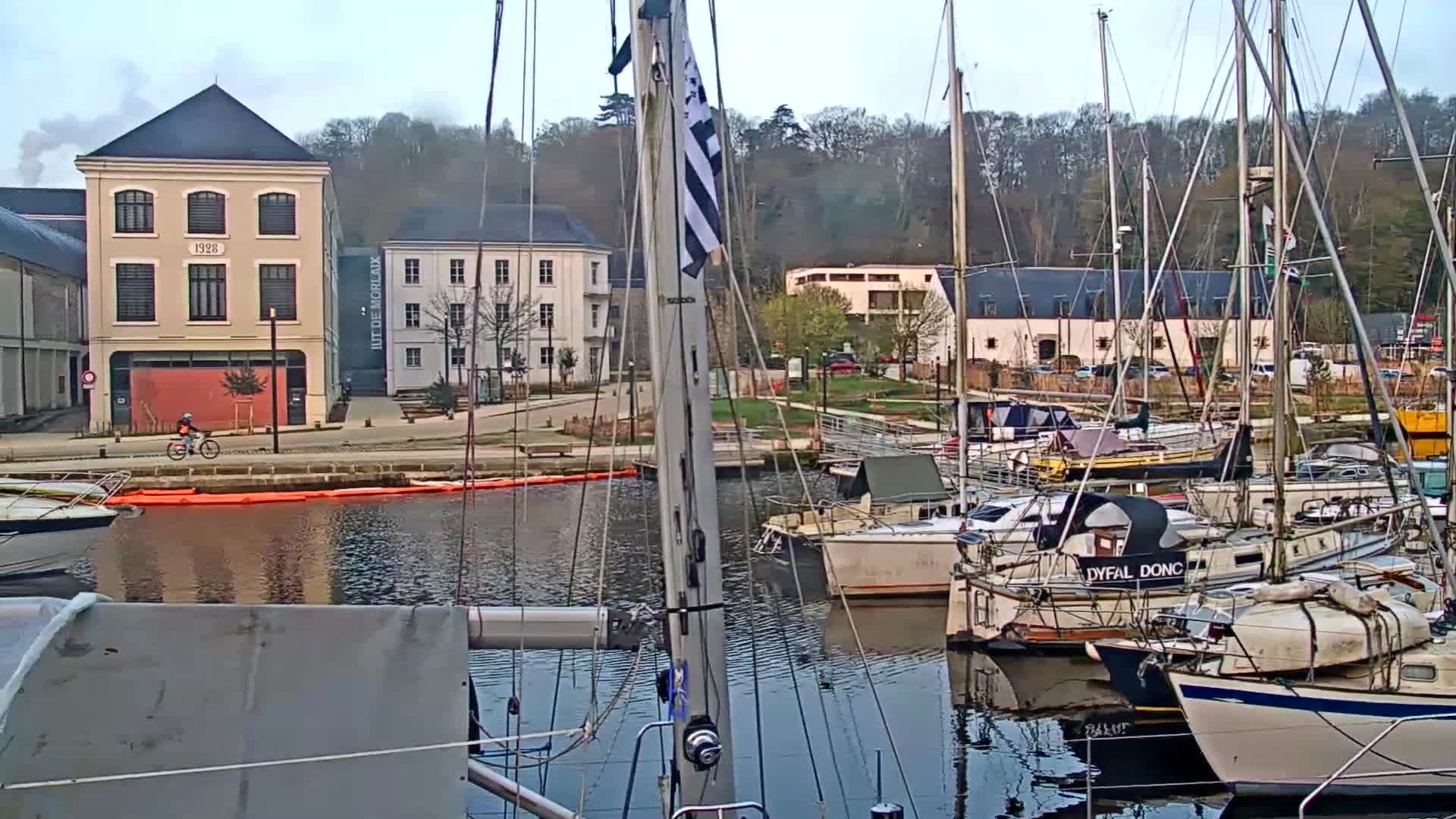Morlaix City & Port de Morlaix Marine Live Cam - Coat Serho, Morlaix, Finistère, Bretagne, France