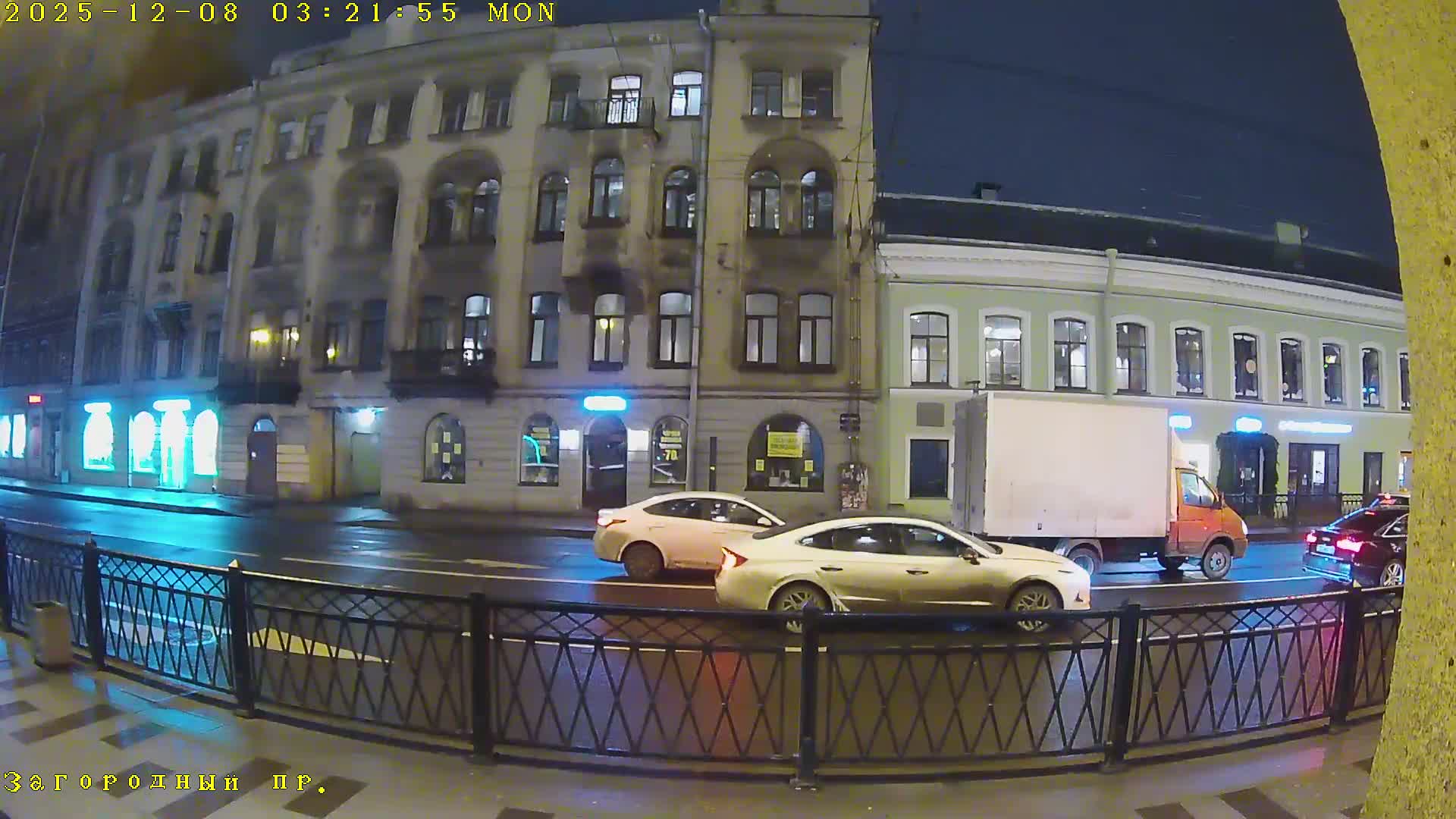 St. Petersburg, Zagorodny Avenue (Zagorodny Prospekt) Live Cam - Vladimirsky, Tsentralny, Saint Petersburg, Northwestern (Severo-Zapadnyy), Russia