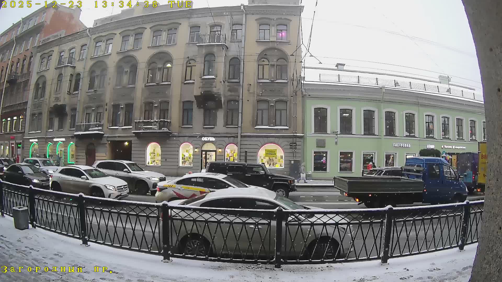 St. Petersburg, Zagorodny Avenue (Zagorodny Prospekt) Live Cam - Vladimirsky, Tsentralny, Saint Petersburg, Northwestern (Severo-Zapadnyy), Russia