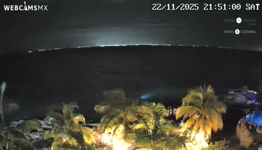 Cozumel Hotel B and Hotel Unique Coast Live Cam - Zona Hotelera Sur, San Mugiel de Cozumel, Municipio de Cozumel, Quintana Roo, Mexico