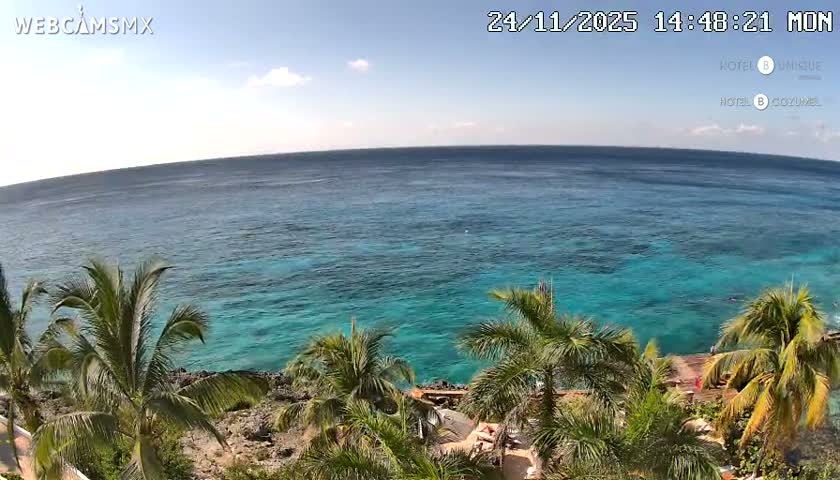 Cozumel Hotel B and Hotel Unique Coast Live Cam - Zona Hotelera Sur, San Mugiel de Cozumel, Municipio de Cozumel, Quintana Roo, Mexico