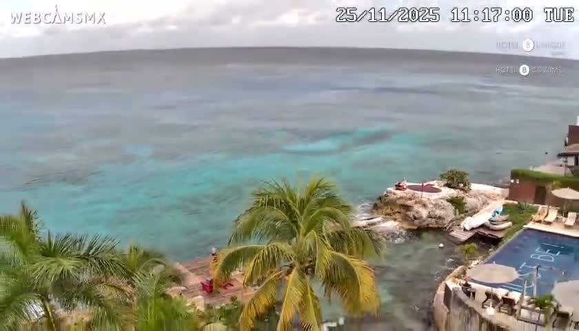 Cozumel Hotel B and Hotel Unique Coast Live Cam - Zona Hotelera Sur, San Mugiel de Cozumel, Municipio de Cozumel, Quintana Roo, Mexico