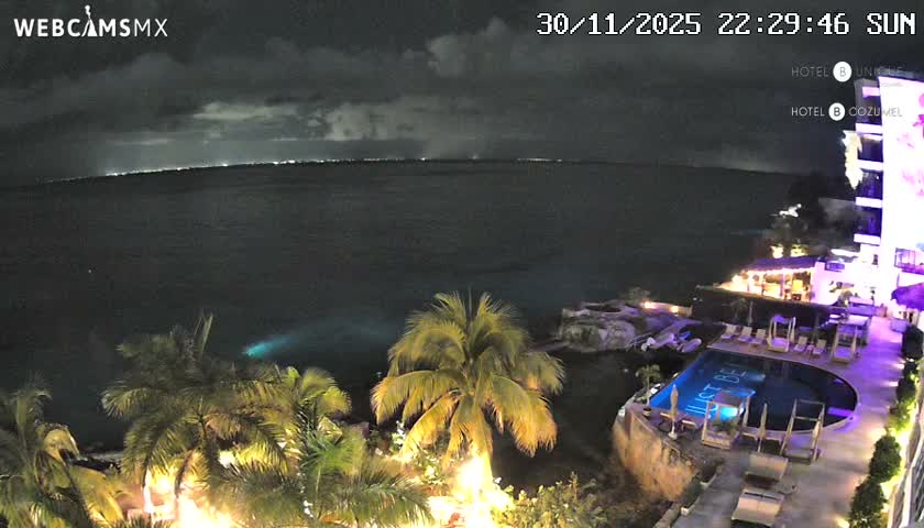 Cozumel Hotel B and Hotel Unique Coast Live Cam - Zona Hotelera Sur, San Mugiel de Cozumel, Municipio de Cozumel, Quintana Roo, Mexico