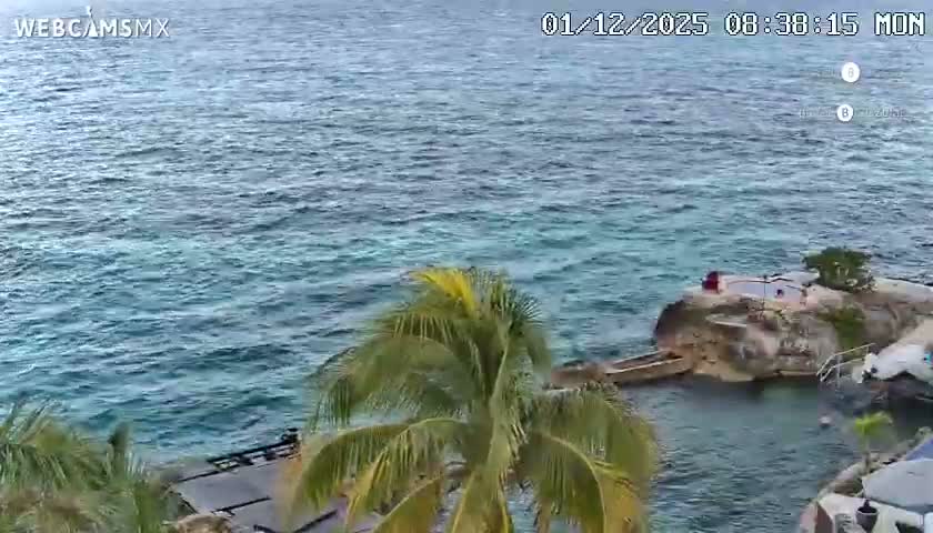Cozumel Hotel B and Hotel Unique Coast Live Cam - Zona Hotelera Sur, San Mugiel de Cozumel, Municipio de Cozumel, Quintana Roo, Mexico