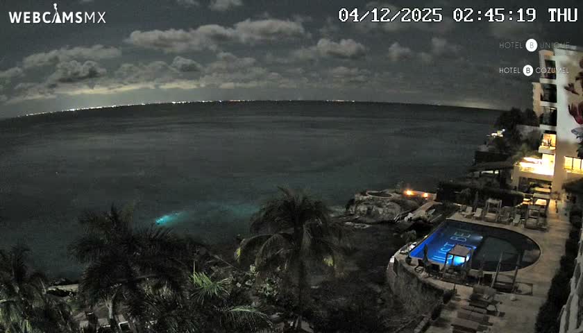 Cozumel Hotel B and Hotel Unique Coast Live Cam - Zona Hotelera Sur, San Mugiel de Cozumel, Municipio de Cozumel, Quintana Roo, Mexico