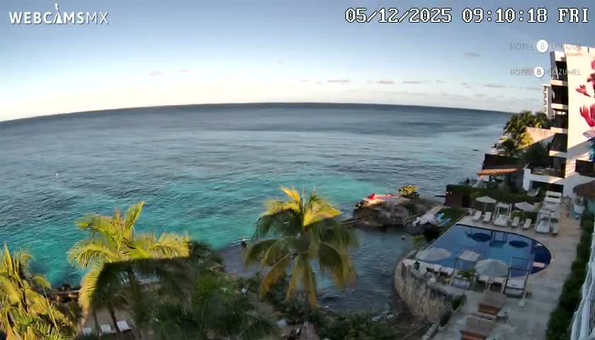 Cozumel Hotel B and Hotel Unique Coast Live Cam - Zona Hotelera Sur, San Mugiel de Cozumel, Municipio de Cozumel, Quintana Roo, Mexico