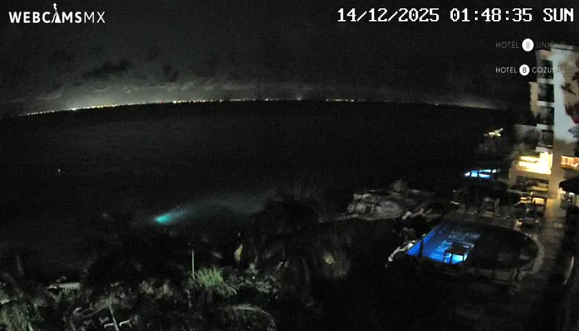 Cozumel Hotel B and Hotel Unique Coast Live Cam - Zona Hotelera Sur, San Mugiel de Cozumel, Municipio de Cozumel, Quintana Roo, Mexico