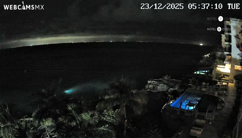 Cozumel Hotel B and Hotel Unique Coast Live Cam - Zona Hotelera Sur, San Mugiel de Cozumel, Municipio de Cozumel, Quintana Roo, Mexico