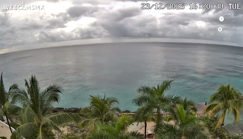 Cozumel Hotel B and Hotel Unique Coast Live Cam - Zona Hotelera Sur, San Mugiel de Cozumel, Municipio de Cozumel, Quintana Roo, Mexico