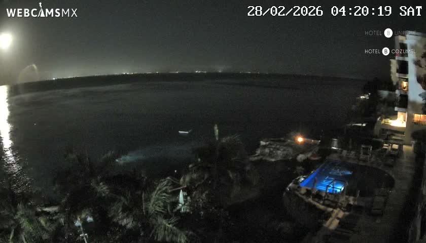 Cozumel Hotel B and Hotel Unique Coast Live Cam - Zona Hotelera Sur, San Mugiel de Cozumel, Municipio de Cozumel, Quintana Roo, Mexico