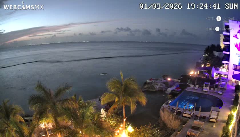 Cozumel Hotel B and Hotel Unique Coast Live Cam - Zona Hotelera Sur, San Mugiel de Cozumel, Municipio de Cozumel, Quintana Roo, Mexico