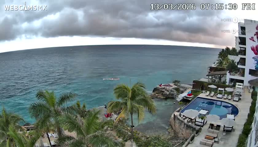 Cozumel Hotel B and Hotel Unique Coast Live Cam - Zona Hotelera Sur, San Mugiel de Cozumel, Municipio de Cozumel, Quintana Roo, Mexico
