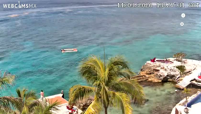 Cozumel Hotel B and Hotel Unique Coast Live Cam - Zona Hotelera Sur, San Mugiel de Cozumel, Municipio de Cozumel, Quintana Roo, Mexico