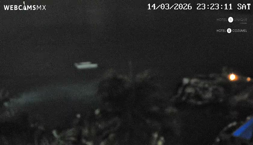 Cozumel Hotel B and Hotel Unique Coast Live Cam - Zona Hotelera Sur, San Mugiel de Cozumel, Municipio de Cozumel, Quintana Roo, Mexico