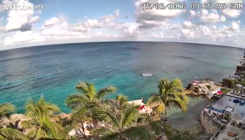 Cozumel Hotel B and Hotel Unique Coast Live Cam - Zona Hotelera Sur, San Mugiel de Cozumel, Municipio de Cozumel, Quintana Roo, Mexico