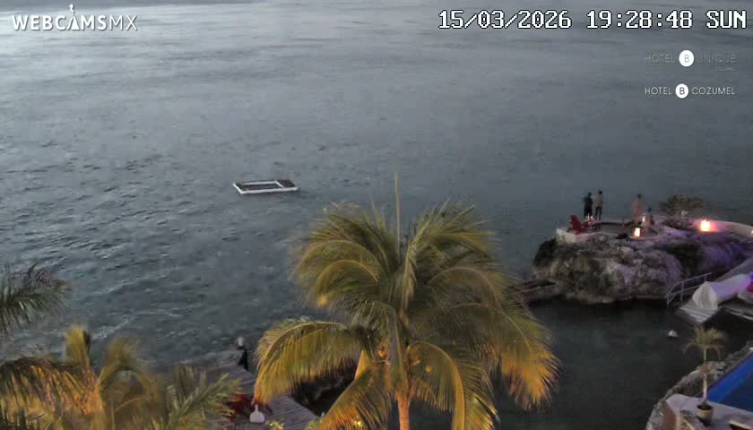Cozumel Hotel B and Hotel Unique Coast Live Cam - Zona Hotelera Sur, San Mugiel de Cozumel, Municipio de Cozumel, Quintana Roo, Mexico
