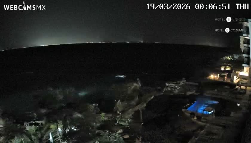 Cozumel Hotel B and Hotel Unique Coast Live Cam - Zona Hotelera Sur, San Mugiel de Cozumel, Municipio de Cozumel, Quintana Roo, Mexico