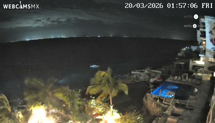 Cozumel Hotel B and Hotel Unique Coast Live Cam - Zona Hotelera Sur, San Mugiel de Cozumel, Municipio de Cozumel, Quintana Roo, Mexico