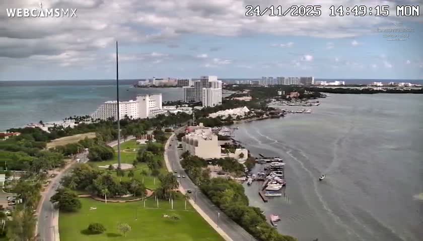  Cancun, Laguna de Nichupté Lagoon Lake & Hotel Zone (Zona Hotelera) Panaromic Live Cam - 