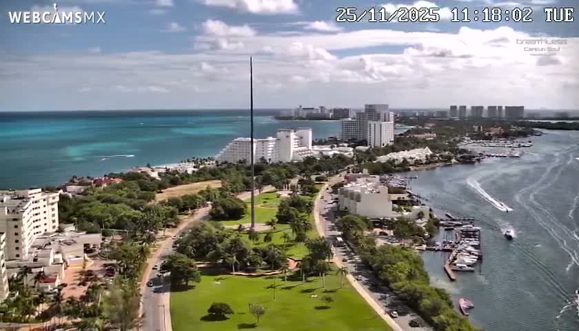  Cancun, Laguna de Nichupté Lagoon Lake & Hotel Zone (Zona Hotelera) Panaromic Live Cam - 
