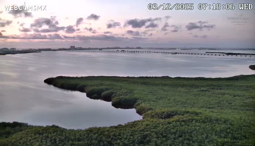  Cancun, Laguna de Nichupté Lagoon Lake & Hotel Zone (Zona Hotelera) Panaromic Live Cam - 