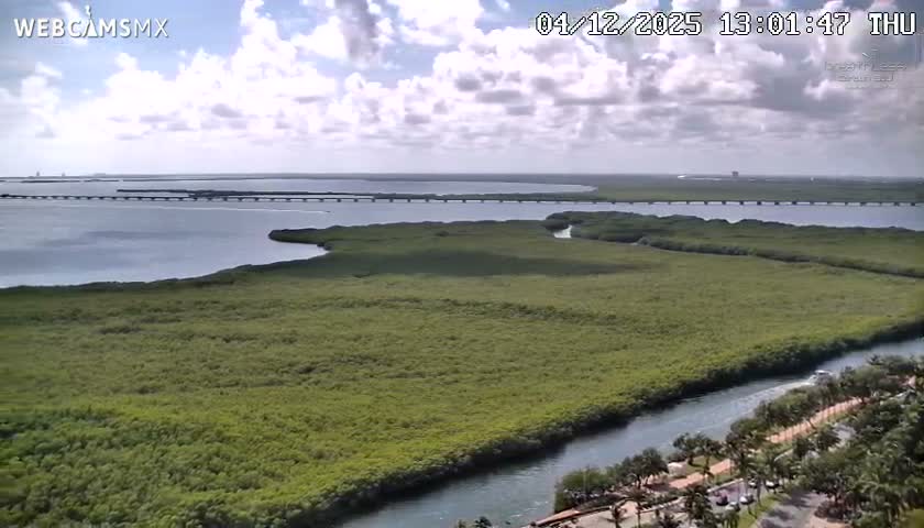  Cancun, Laguna de Nichupté Lagoon Lake & Hotel Zone (Zona Hotelera) Panaromic Live Cam - 