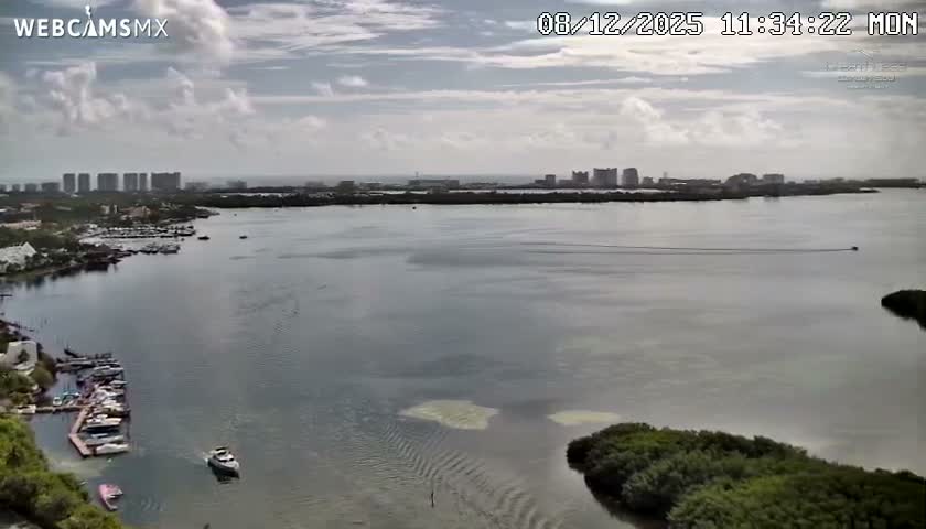  Cancun, Laguna de Nichupté Lagoon Lake & Hotel Zone (Zona Hotelera) Panaromic Live Cam - 