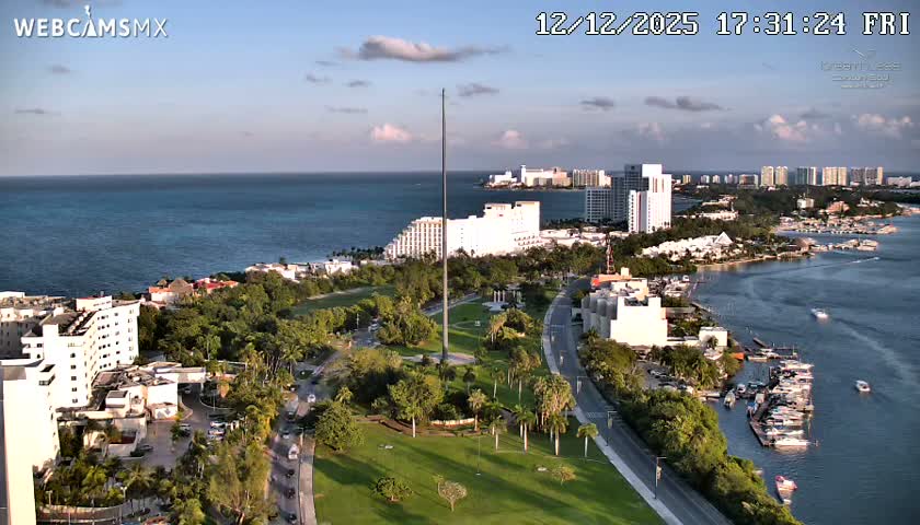  Cancun, Laguna de Nichupté Lagoon Lake & Hotel Zone (Zona Hotelera) Panaromic Live Cam - 