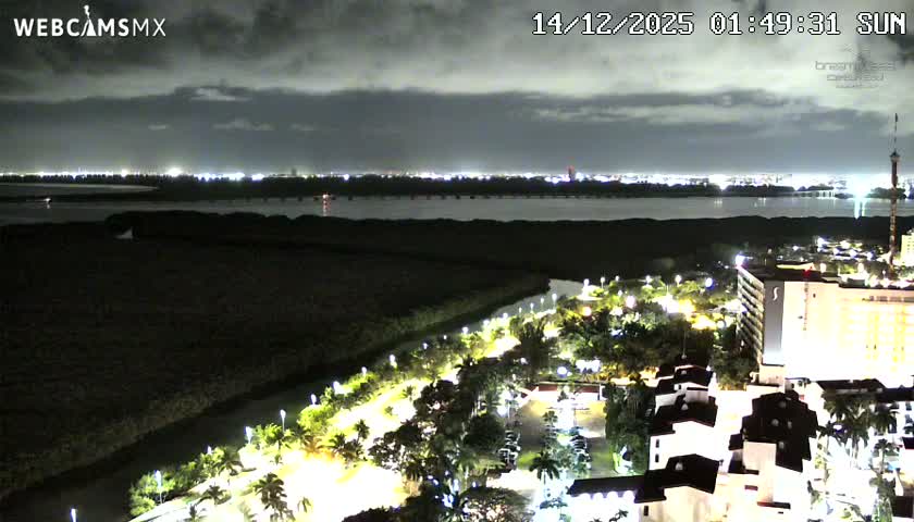  Cancun, Laguna de Nichupté Lagoon Lake & Hotel Zone (Zona Hotelera) Panaromic Live Cam - 