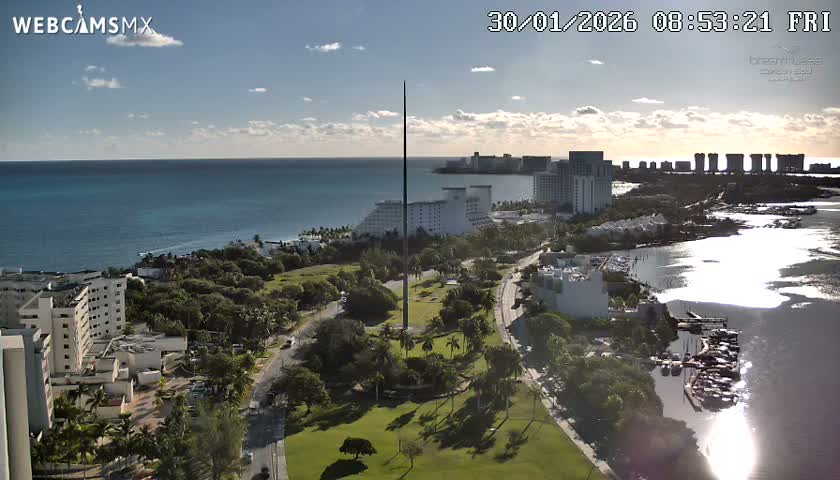  Cancun, Laguna de Nichupté Lagoon Lake & Hotel Zone (Zona Hotelera) Panaromic Live Cam - 