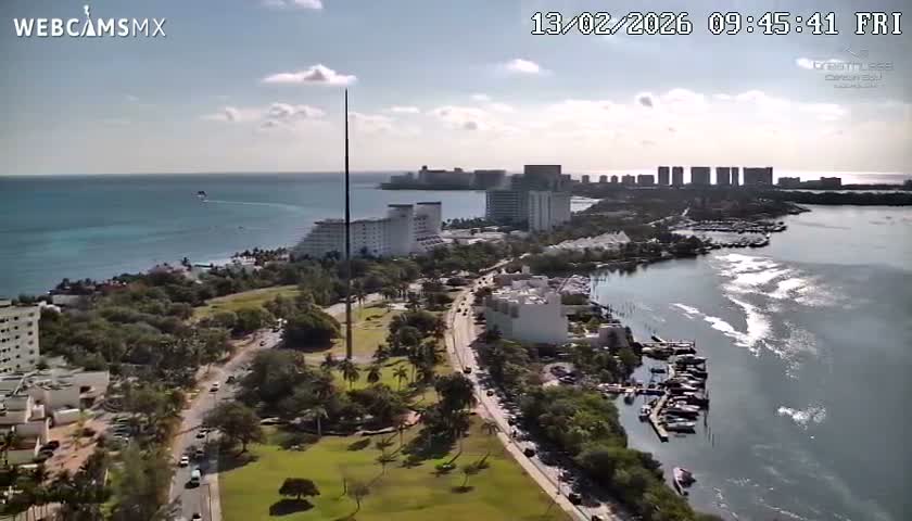  Cancun, Laguna de Nichupté Lagoon Lake & Hotel Zone (Zona Hotelera) Panaromic Live Cam - 