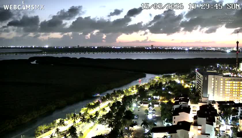  Cancun, Laguna de Nichupté Lagoon Lake & Hotel Zone (Zona Hotelera) Panaromic Live Cam - 