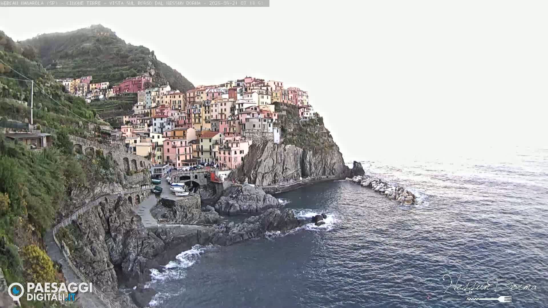 Manarola City Live Cam - La Spezia, Linguria, Italy