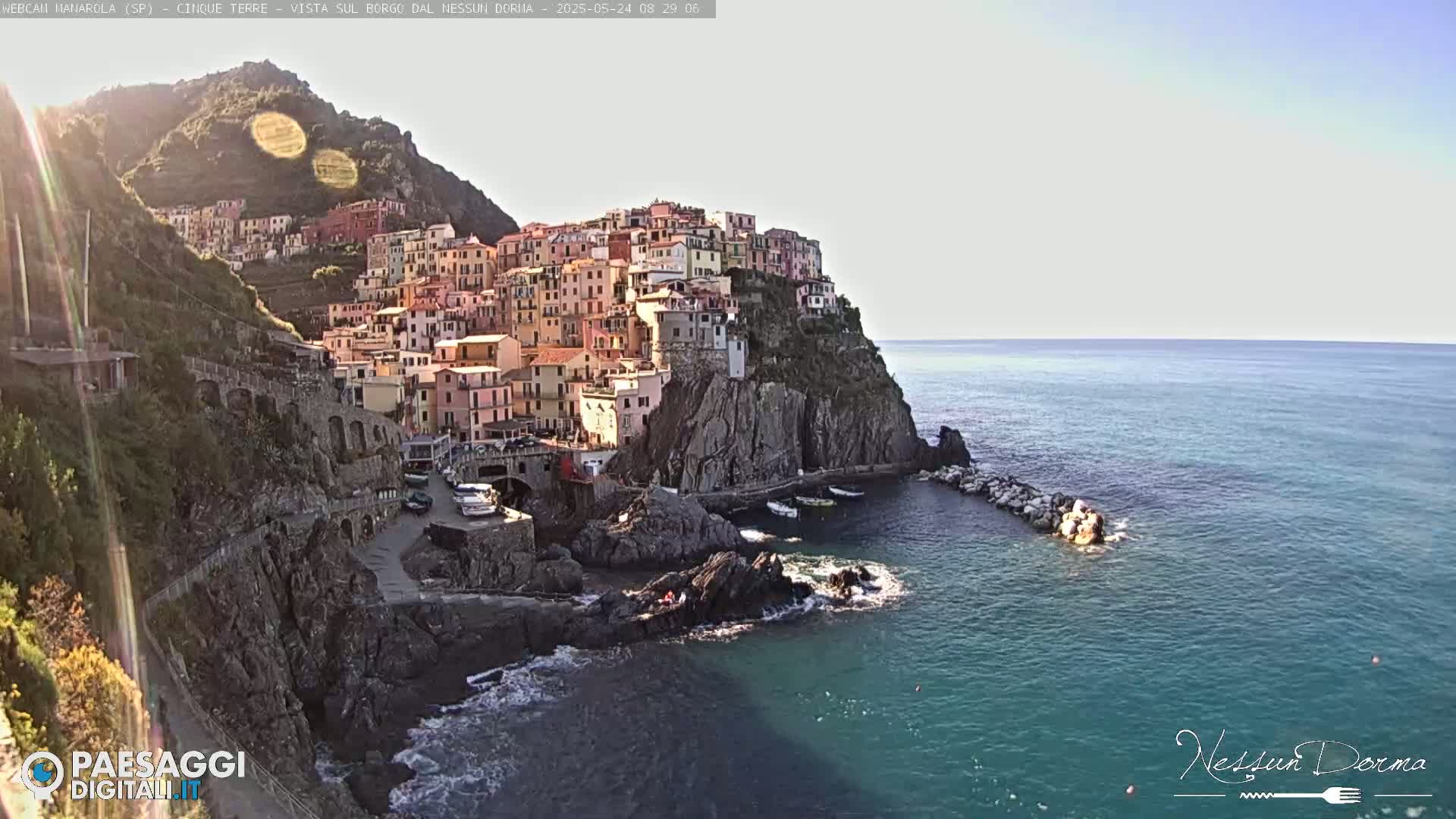 Manarola City Live Cam - La Spezia, Linguria, Italy