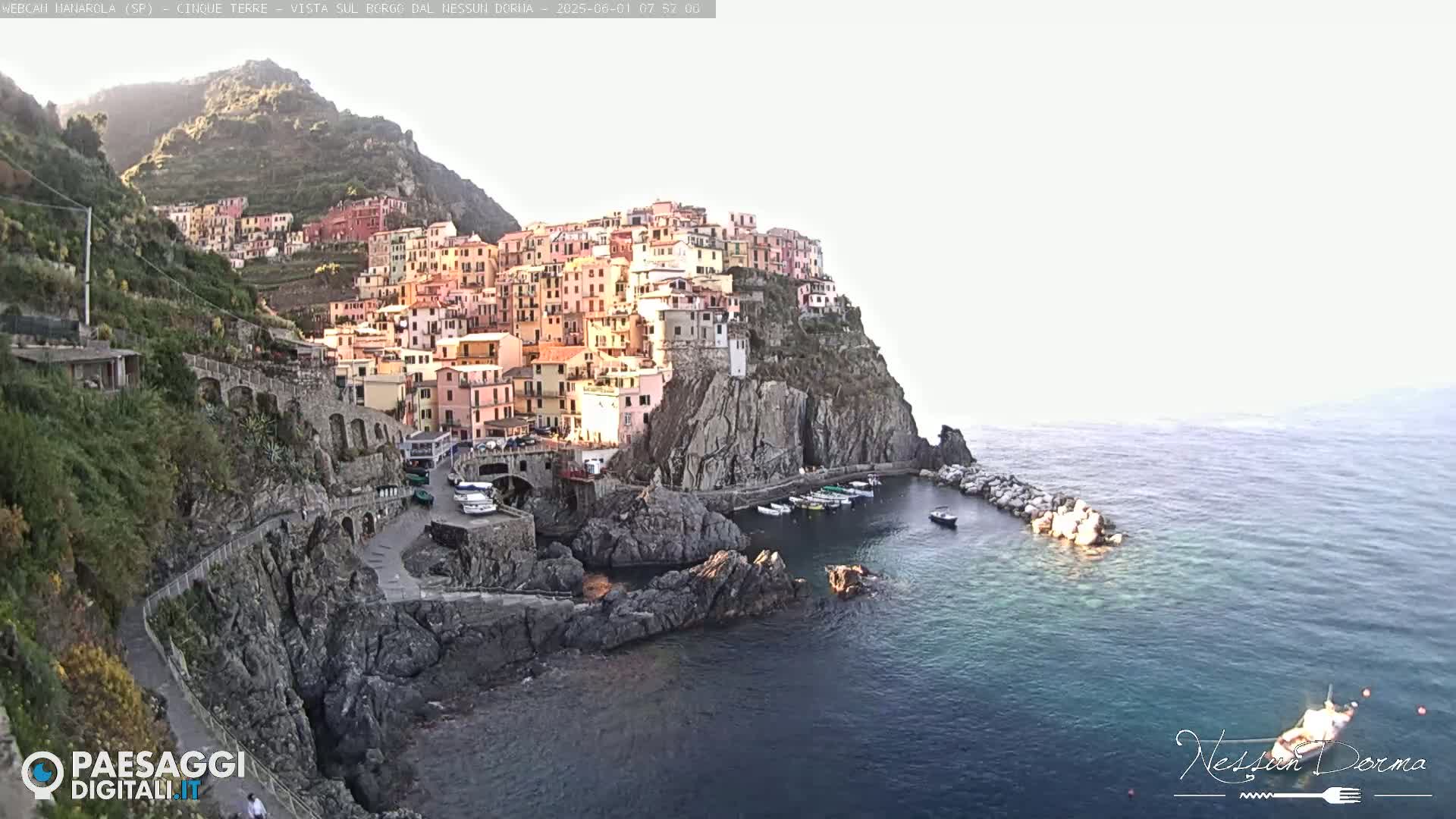 Manarola City Live Cam - La Spezia, Linguria, Italy
