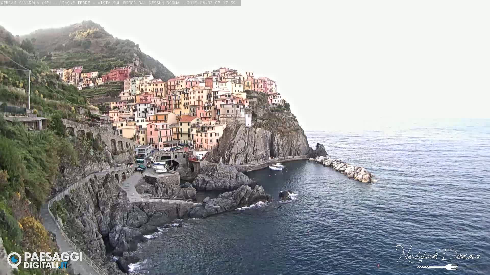 Manarola City Live Cam - La Spezia, Linguria, Italy