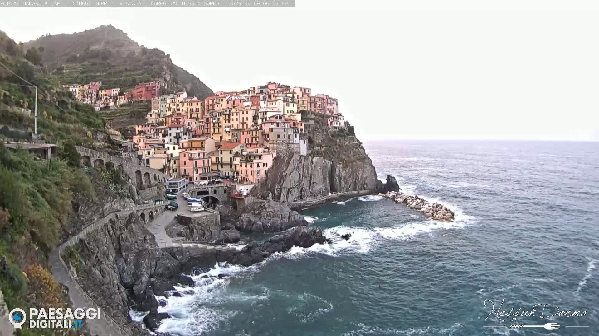 Manarola City Live Cam - La Spezia, Linguria, Italy