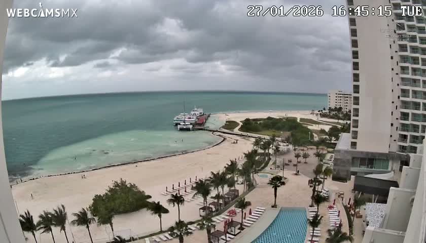 Cancun, Playa Juanito & Isla Mujeres Garrafon/Dolphin Discovery Ferry Live Cam - Zona Hotelera, Cancún, Quintana Roo, Mexico