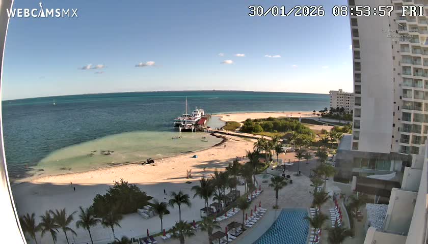 Cancun, Playa Juanito & Isla Mujeres Garrafon/Dolphin Discovery Ferry Live Cam - Zona Hotelera, Cancún, Quintana Roo, Mexico