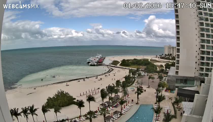Cancun, Playa Juanito & Isla Mujeres Garrafon/Dolphin Discovery Ferry Live Cam - Zona Hotelera, Cancún, Quintana Roo, Mexico