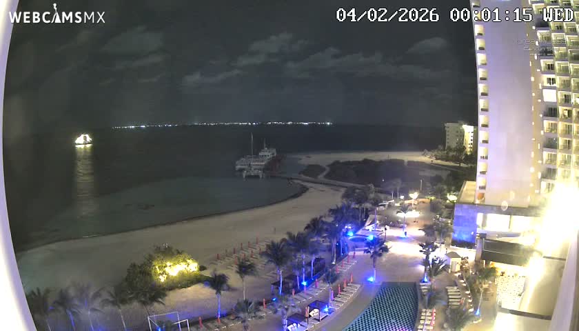 Cancun, Playa Juanito & Isla Mujeres Garrafon/Dolphin Discovery Ferry Live Cam - Zona Hotelera, Cancún, Quintana Roo, Mexico