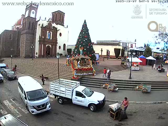 Amealco ,  Plaza Constitución (Constution Square) & Parroquia de Santa Maria Parish Live Cam - Centro, Amealco de Bonfil, Queretaro, Mexico