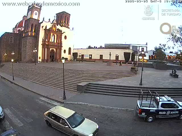 Amealco ,  Plaza Constitución (Constution Square) & Parroquia de Santa Maria Parish Live Cam - Centro, Amealco de Bonfil, Queretaro, Mexico
