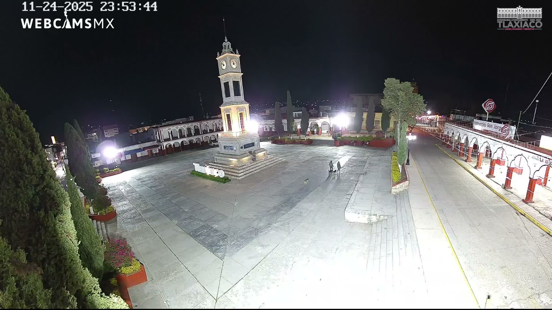 Oaxaca, Tlaxiaco City & Plind of Tlaxiaco Zocalo Live Cam - Centro, Heroica ciudad de Tlaxiaco, Oaxaca, Mexico