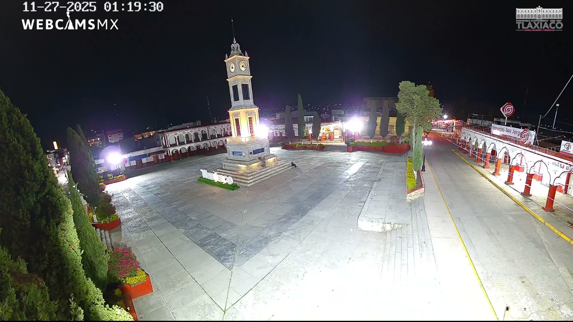 Oaxaca, Tlaxiaco City & Plind of Tlaxiaco Zocalo Live Cam - Centro, Heroica ciudad de Tlaxiaco, Oaxaca, Mexico