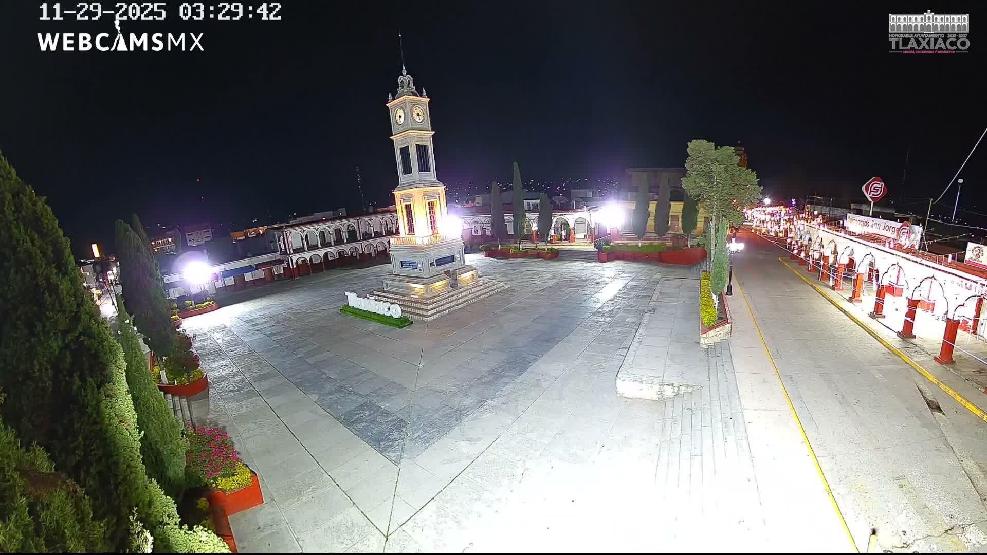 Oaxaca, Tlaxiaco City & Plind of Tlaxiaco Zocalo Live Cam - Centro, Heroica ciudad de Tlaxiaco, Oaxaca, Mexico
